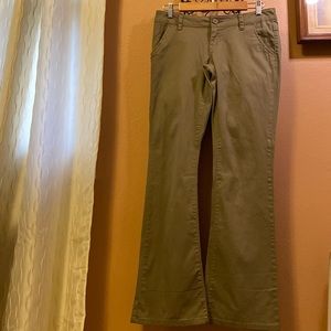 Unionbay khaki low-rise flare jeans with back flap pockets